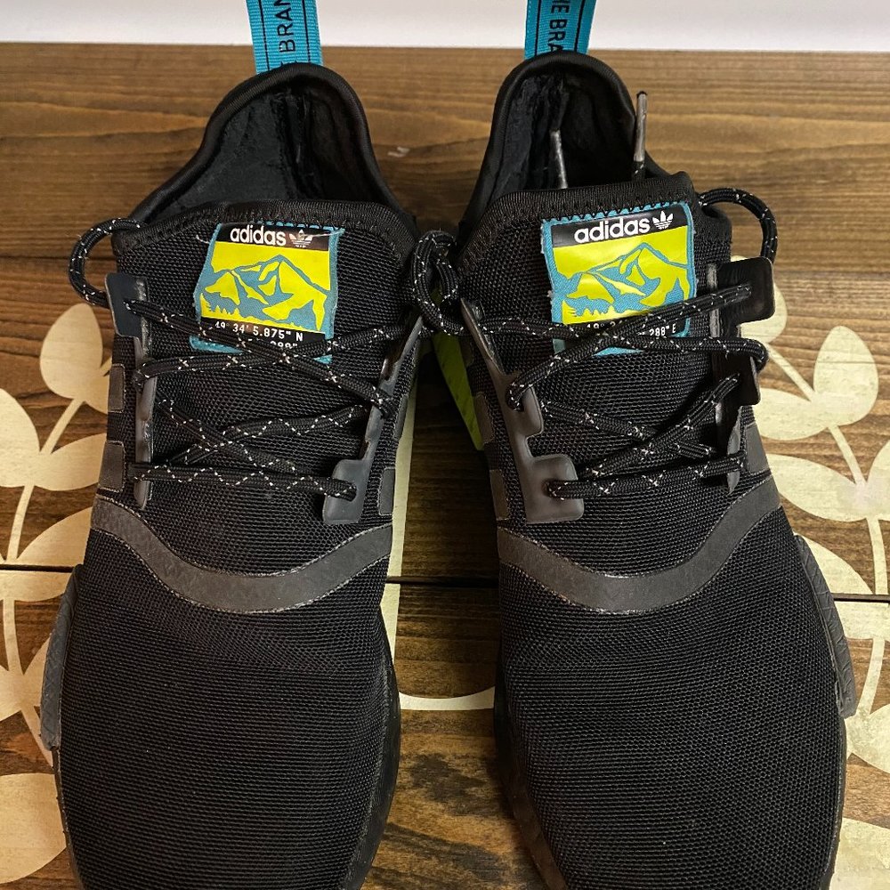 AUTHENTIC ADIDAS NMD_R1 TRAIL SHOES